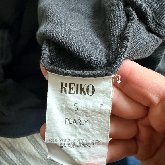 Washed black sweatshirt - Picture 4 of 6